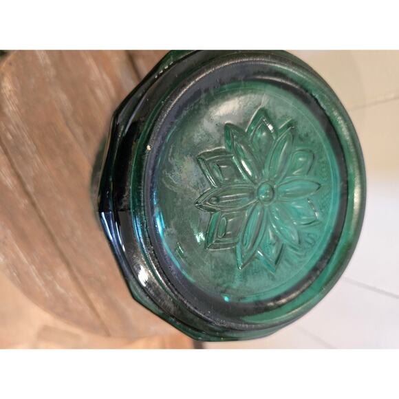 Vintage Indiana Glass Sandwich Spruce Green Canister 7.5" This Is A Rare Piece - Picture 9 of 10